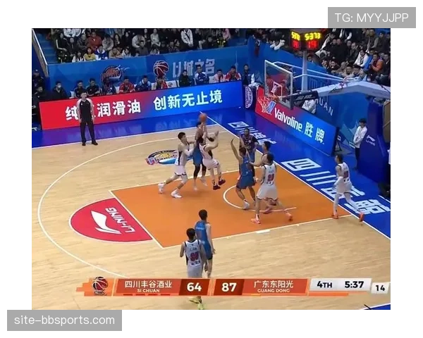 阿拉巴马三分雨创赛季纪录 疯狂三月前展示顶级进攻火力